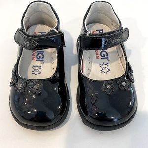 PRIMIGI ANDES MEMORY FOAM BLACK PATENT LEATHER MARY JANES SIZE 4.-4.5 ER SIZE 19